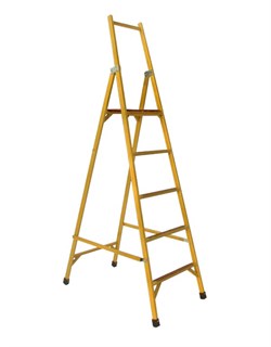 Диэлектрическая стремянка 8 ступеней ССС-3,5-Ф40М - фото 78413